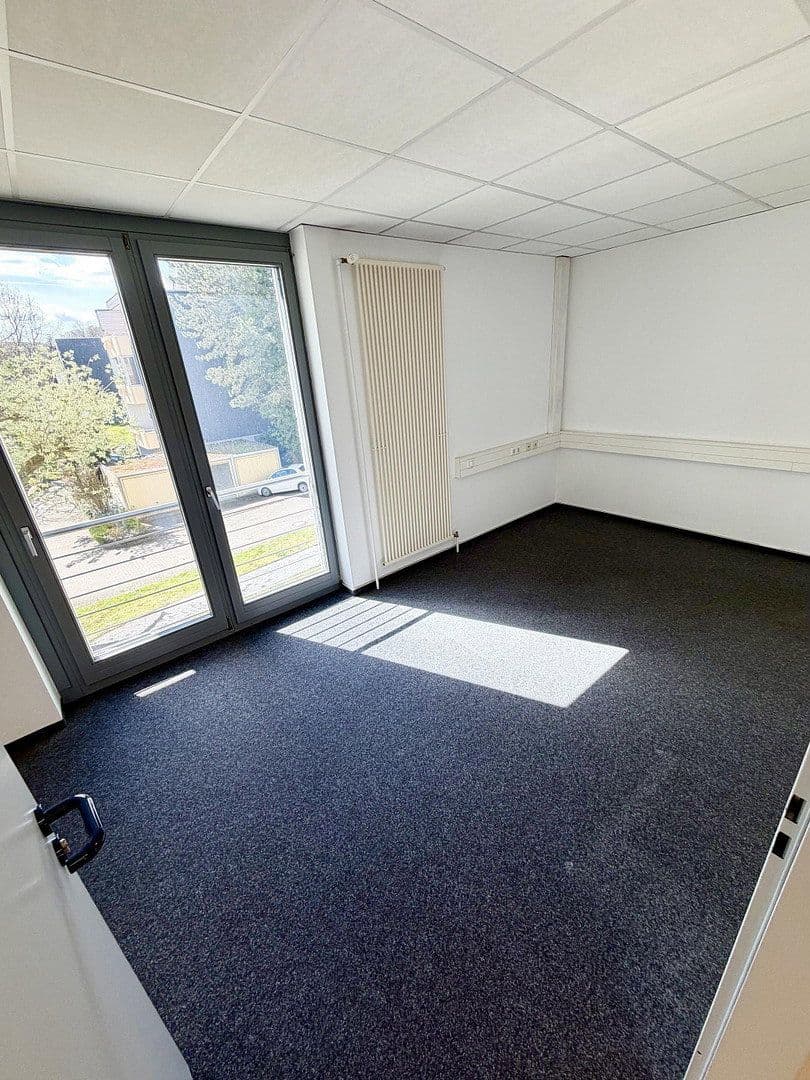 Pronájem kanceláře 140 m², Detmolder Str. 596, Bielefeld, Severní Porýní-Vestfálsko Pronájem kanceláře 140 m², Detmolder Str. 596, Bielefeld, Severní Porýní-Vestfálsko