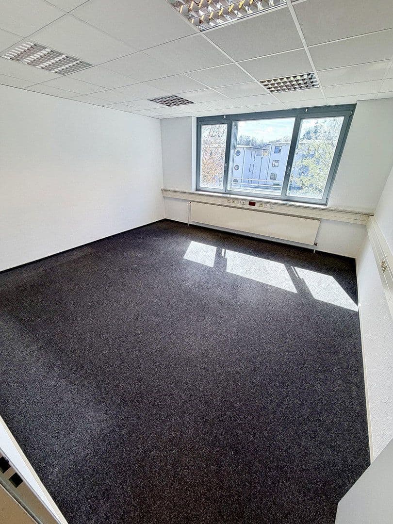 Pronájem kanceláře 140 m², Detmolder Str. 596, Bielefeld, Severní Porýní-Vestfálsko Pronájem kanceláře 140 m², Detmolder Str. 596, Bielefeld, Severní Porýní-Vestfálsko