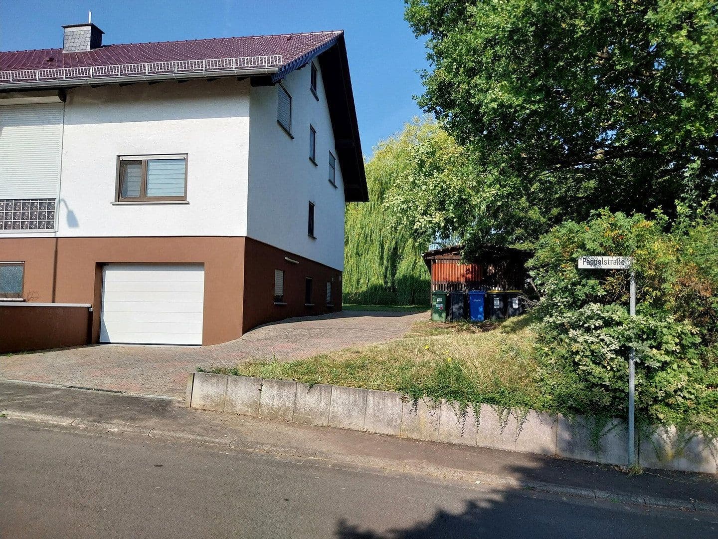 Prodej domu 377 m², pozemek 1.788 m², Pappelstraße 24, Laubach, Hessen Prodej domu 377 m², pozemek 1.788 m², Pappelstraße 24, Laubach, Hessen