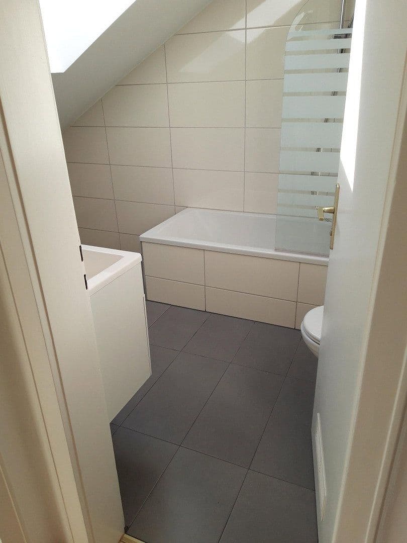 Pronájem bytu 2+1 55 m², Sendling-Westpark, München, Bavorsko Pronájem bytu 2+1 55 m², Sendling-Westpark, München, Bavorsko