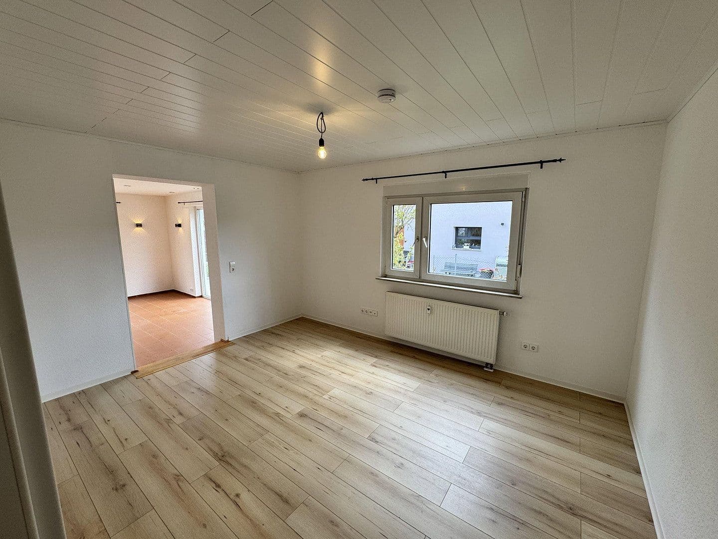 Pronájem bytu 4+1 95 m², Hessigheim, Bádensko-Württembersko Pronájem bytu 4+1 95 m², Hessigheim, Bádensko-Württembersko