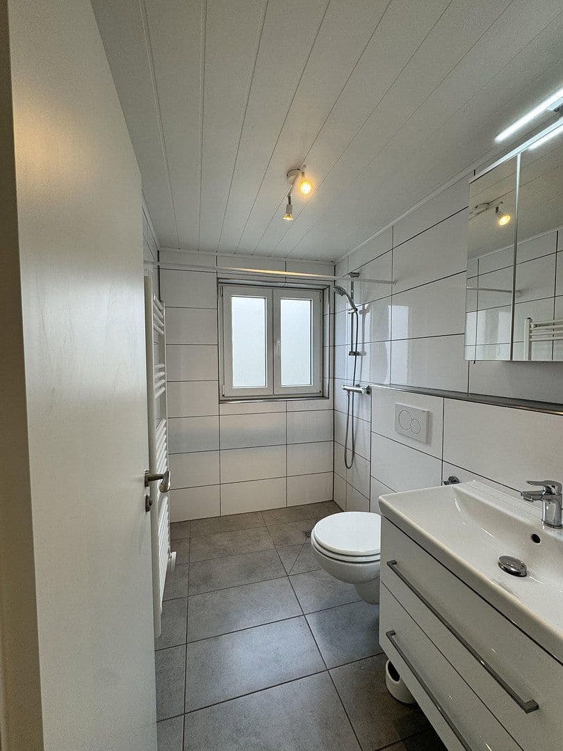 Pronájem bytu 4+1 95 m², Hessigheim, Bádensko-Württembersko Pronájem bytu 4+1 95 m², Hessigheim, Bádensko-Württembersko