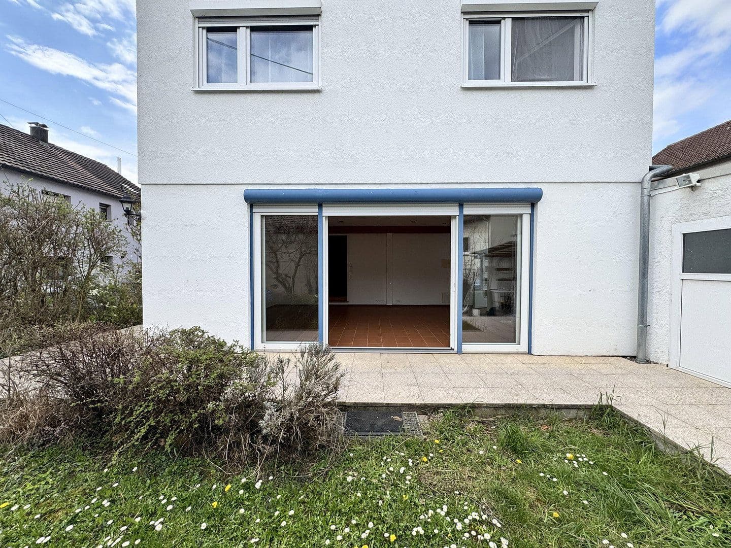 Pronájem bytu 4+1 95 m², Hessigheim, Bádensko-Württembersko Pronájem bytu 4+1 95 m², Hessigheim, Bádensko-Württembersko