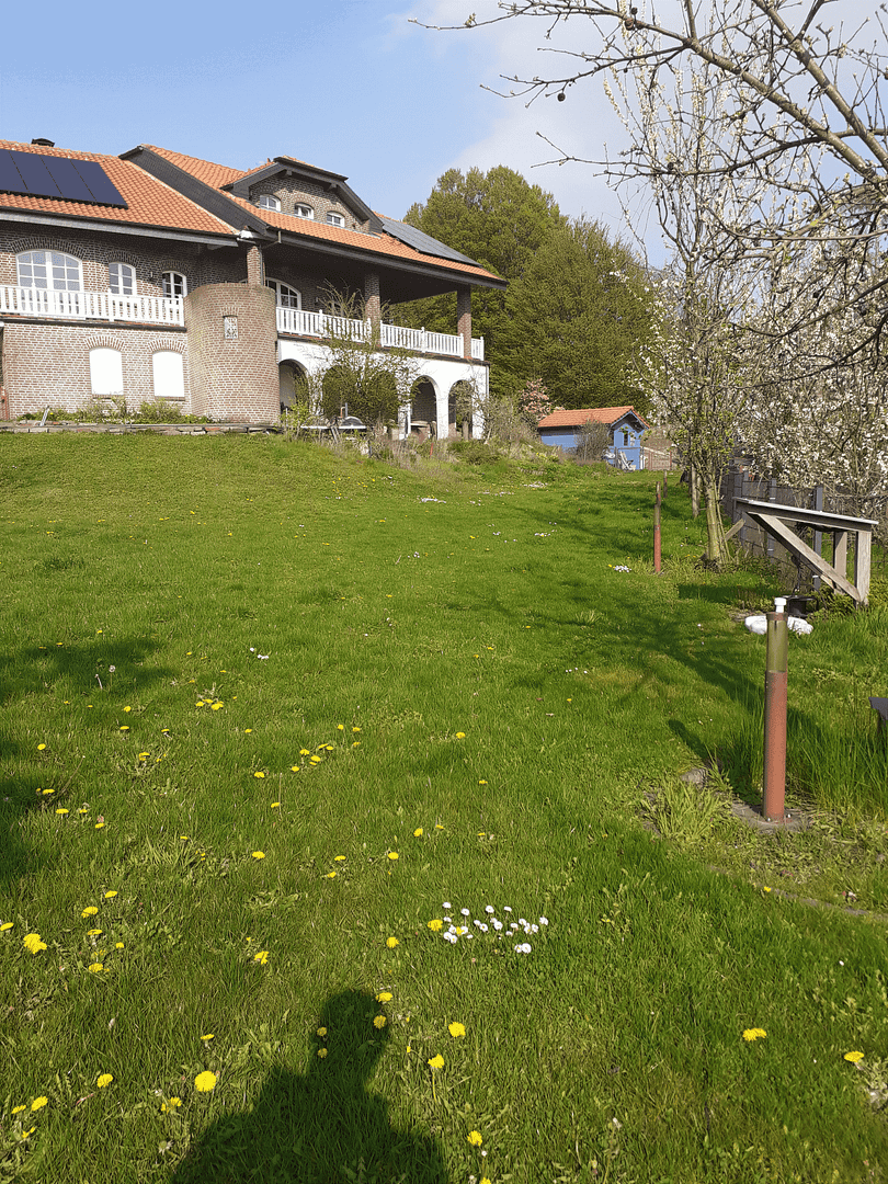 Prodej domu 378 m², pozemek 2.174 m², Nettetal, Severní Porýní-Vestfálsko Prodej domu 378 m², pozemek 2.174 m², Nettetal, Severní Porýní-Vestfálsko