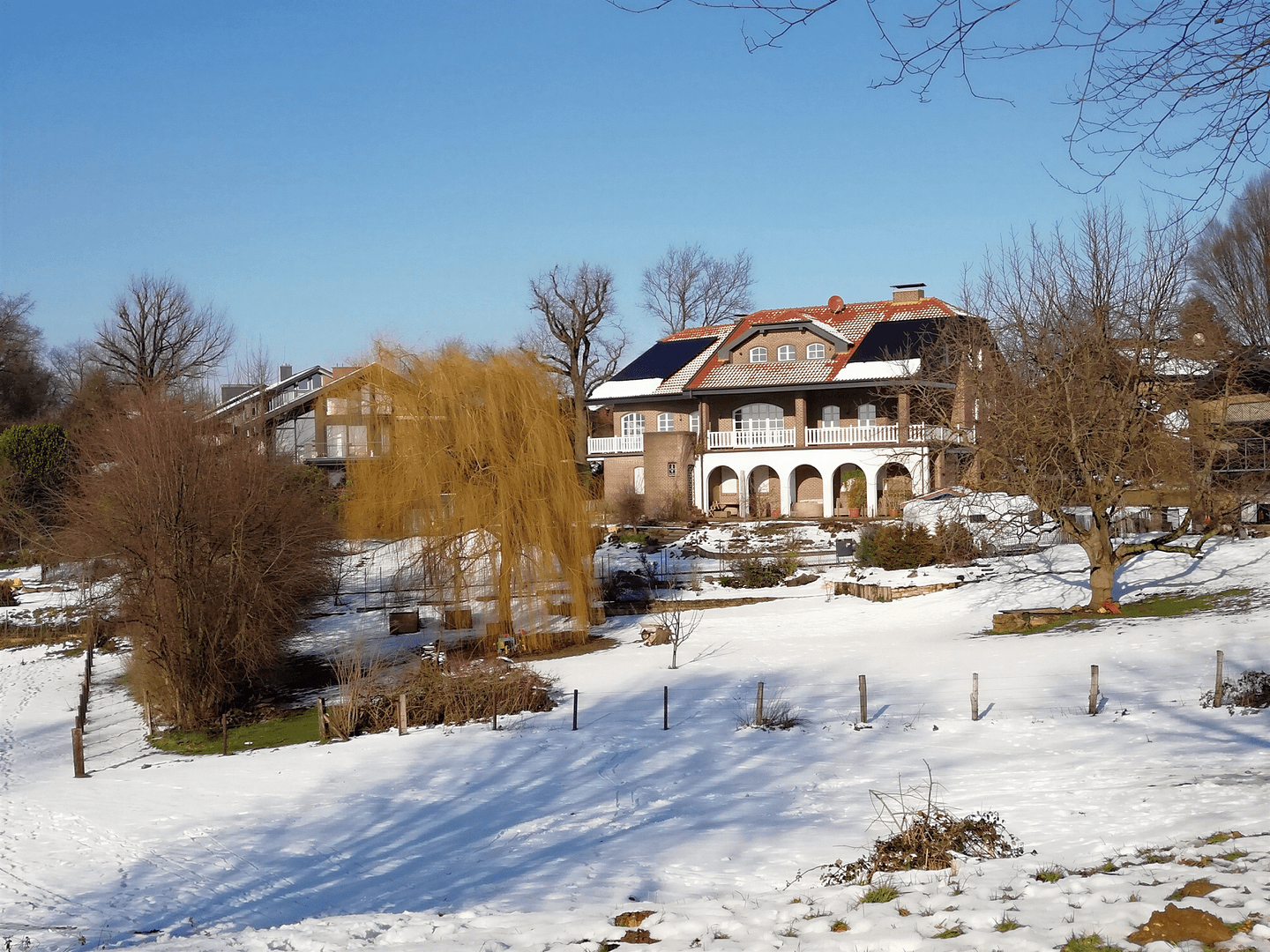 Prodej domu 378 m², pozemek 2.174 m², Nettetal, Severní Porýní-Vestfálsko Prodej domu 378 m², pozemek 2.174 m², Nettetal, Severní Porýní-Vestfálsko