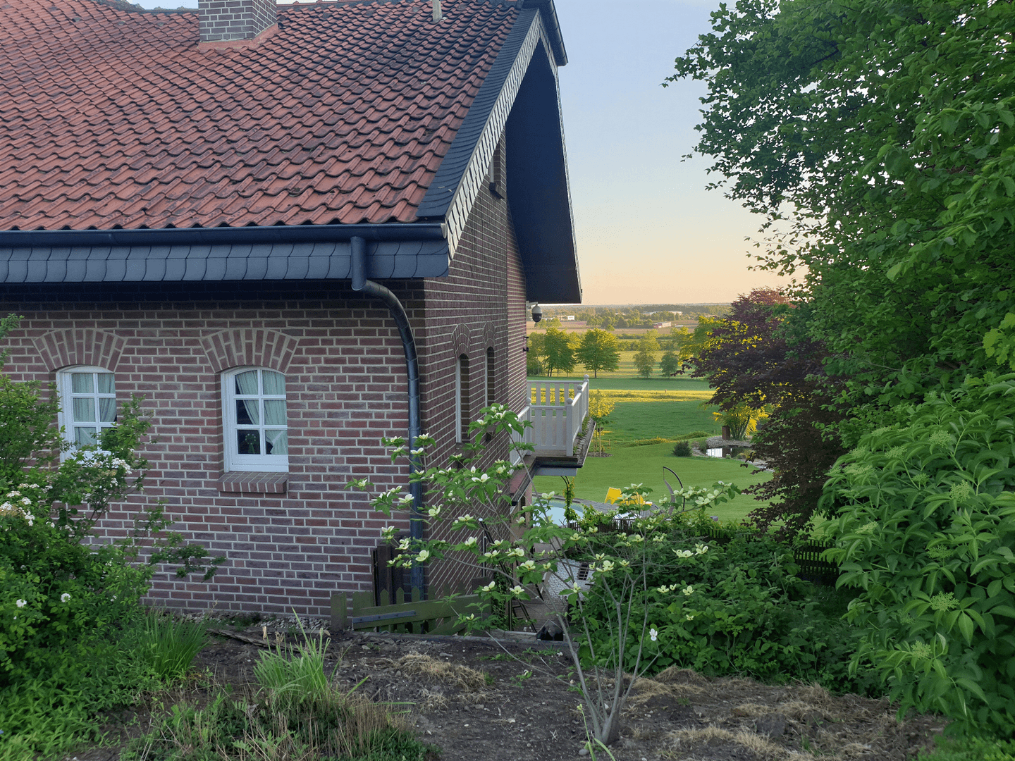 Prodej domu 378 m², pozemek 2.174 m², Nettetal, Severní Porýní-Vestfálsko Prodej domu 378 m², pozemek 2.174 m², Nettetal, Severní Porýní-Vestfálsko