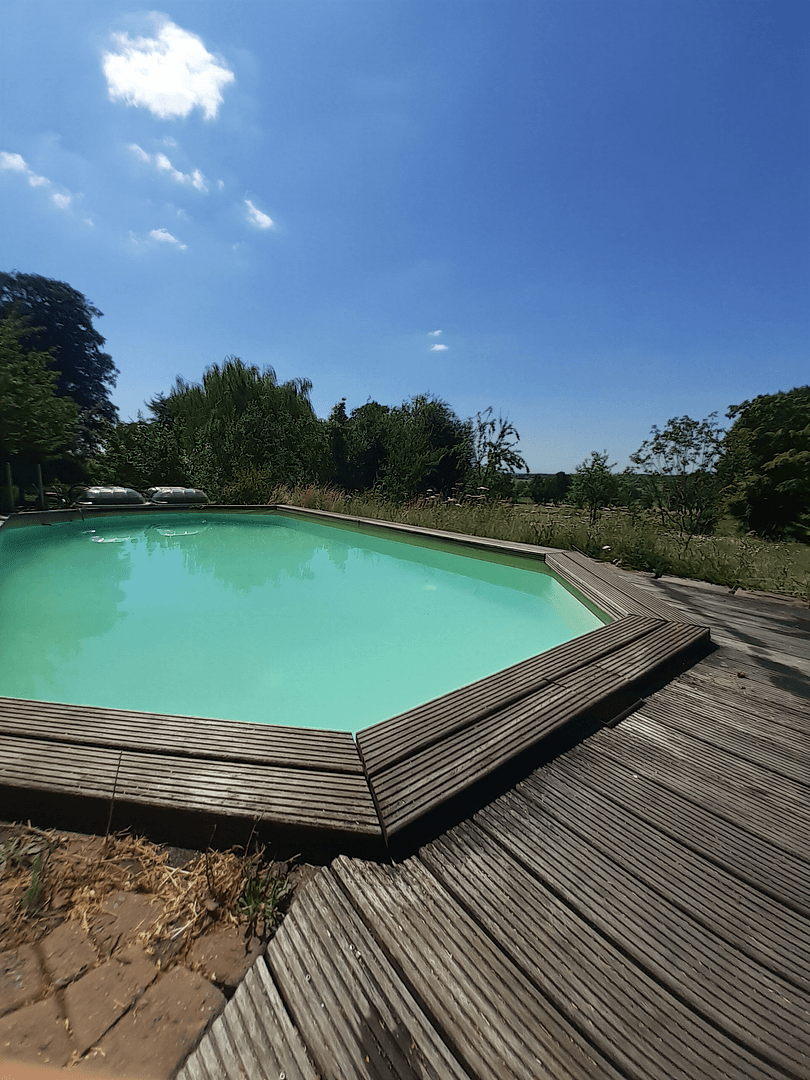 Prodej domu 378 m², pozemek 2.174 m², Nettetal, Severní Porýní-Vestfálsko Prodej domu 378 m², pozemek 2.174 m², Nettetal, Severní Porýní-Vestfálsko