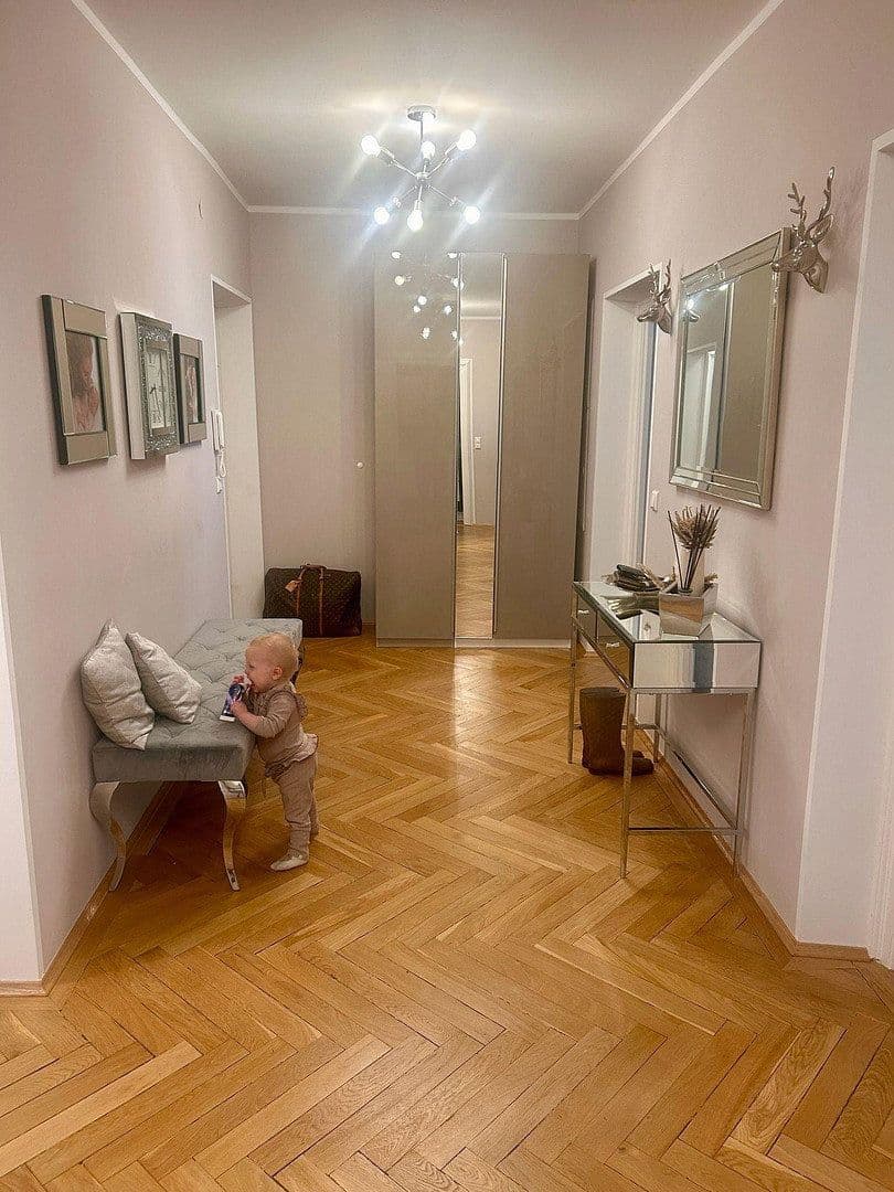 Pronájem bytu 4+1 113 m², Mainzer Straße 1a, München, Bavorsko Pronájem bytu 4+1 113 m², Mainzer Straße 1a, München, Bavorsko