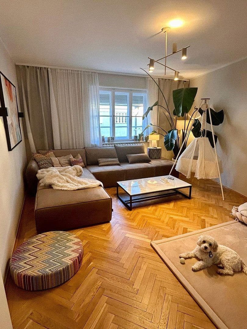 Pronájem bytu 4+1 113 m², Mainzer Straße 1a, München, Bavorsko Pronájem bytu 4+1 113 m², Mainzer Straße 1a, München, Bavorsko