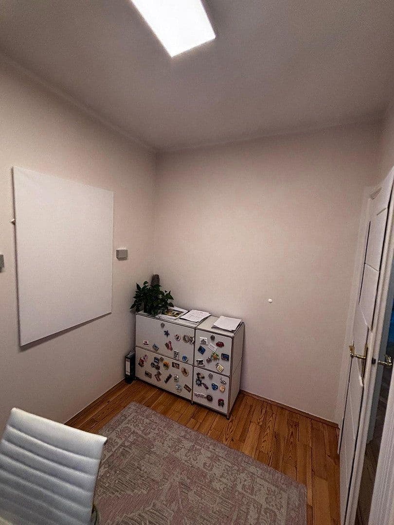 Pronájem bytu 4+1 113 m², Mainzer Straße 1a, München, Bavorsko Pronájem bytu 4+1 113 m², Mainzer Straße 1a, München, Bavorsko