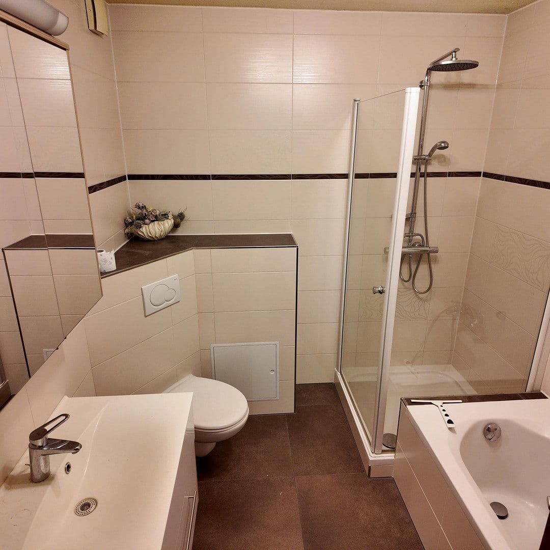 Prodej domu 225 m², pozemek 572 m², Maulbronn, Bádensko-Württembersko Prodej domu 225 m², pozemek 572 m², Maulbronn, Bádensko-Württembersko