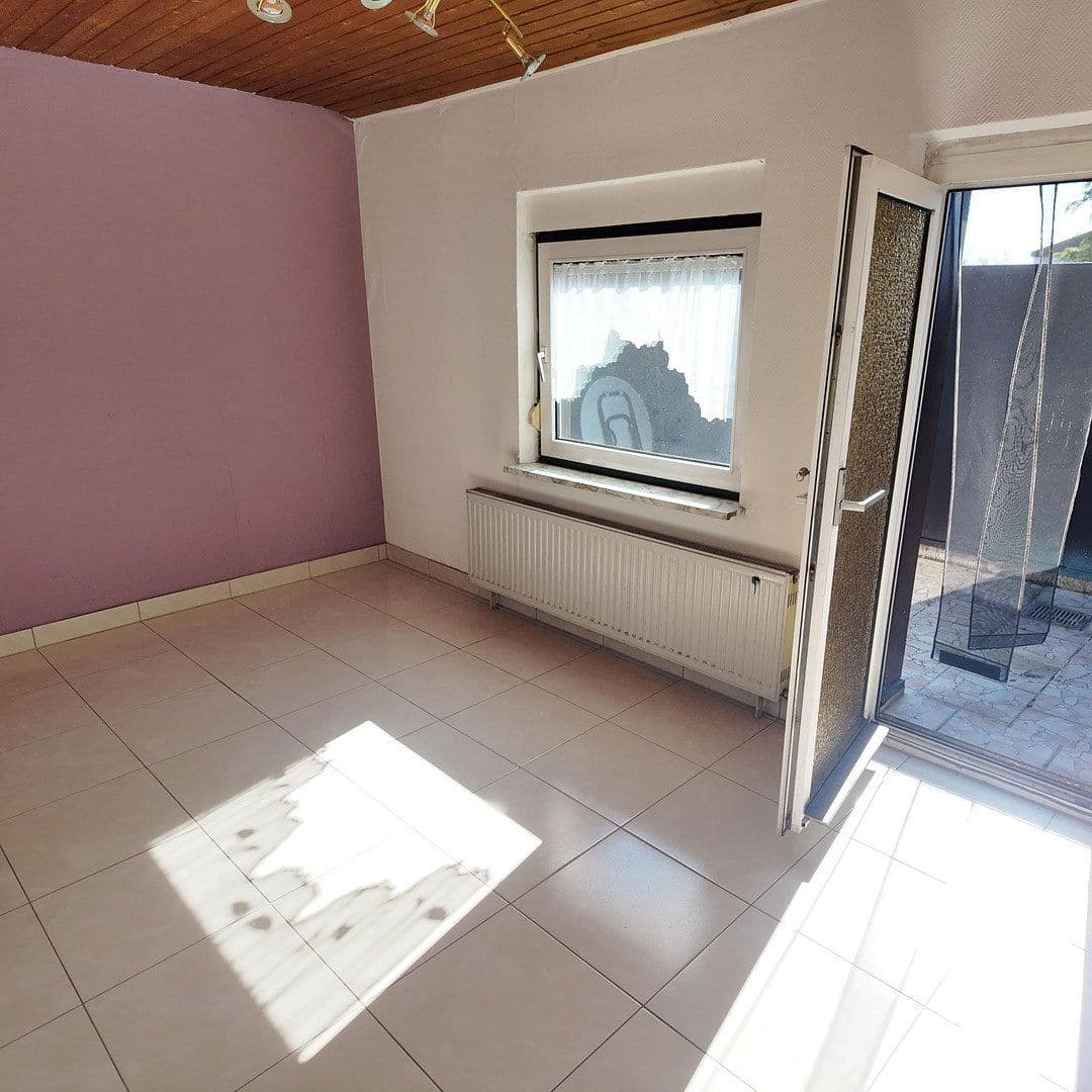 Prodej domu 225 m², pozemek 572 m², Maulbronn, Bádensko-Württembersko Prodej domu 225 m², pozemek 572 m², Maulbronn, Bádensko-Württembersko