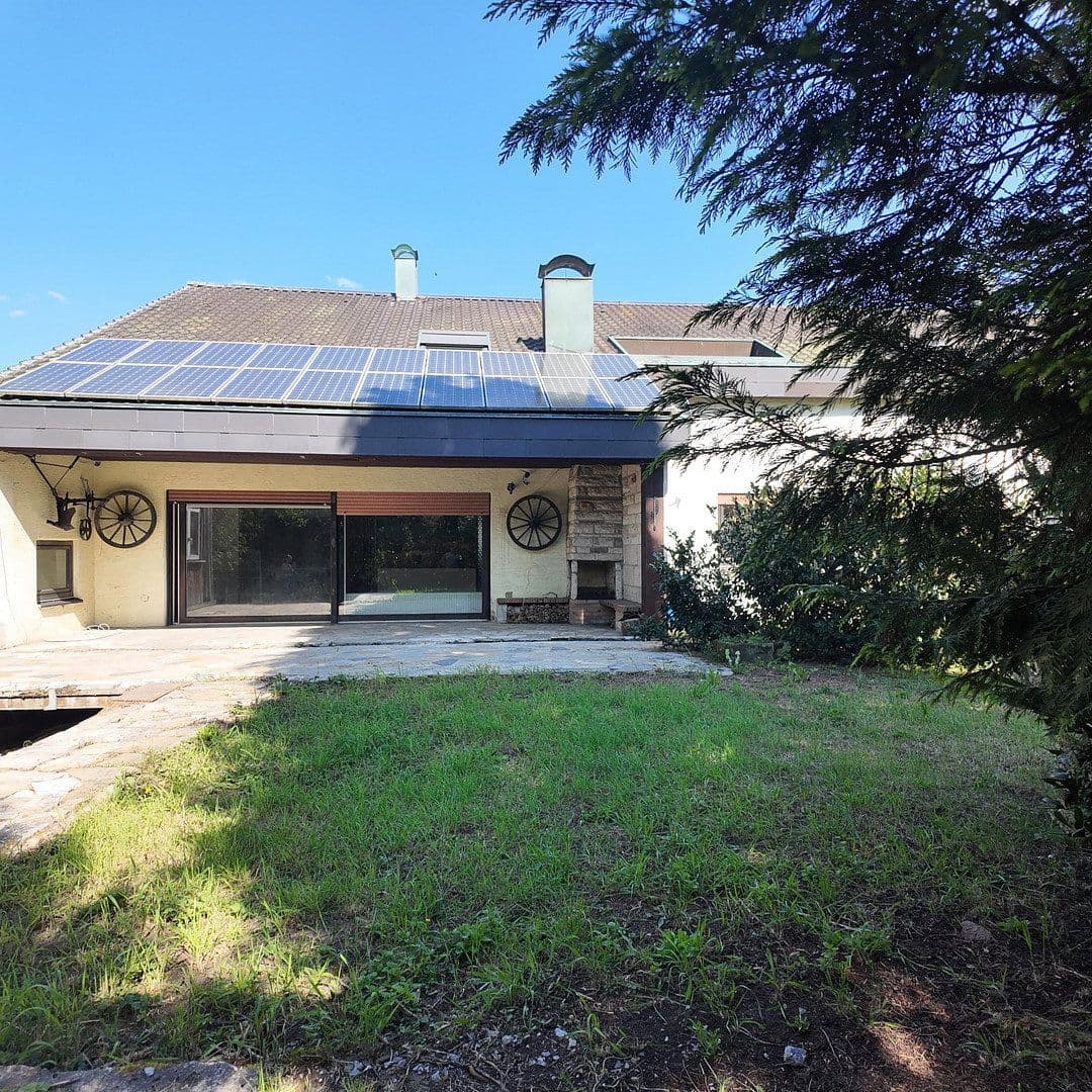 Prodej domu 225 m², pozemek 572 m², Maulbronn, Bádensko-Württembersko Prodej domu 225 m², pozemek 572 m², Maulbronn, Bádensko-Württembersko