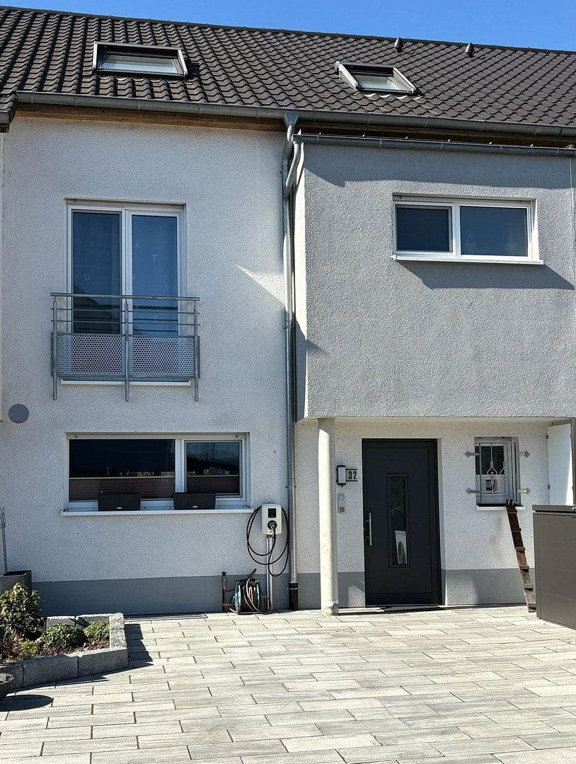 Prodej domu 172 m², pozemek 225 m², Plankstadt, Bádensko-Württembersko Prodej domu 172 m², pozemek 225 m², Plankstadt, Bádensko-Württembersko