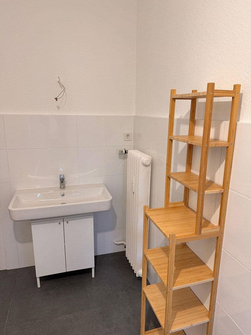 Pronájem bytu 1+1 37 m², Heinrichstr. 105, Düsseldorf, Severní Porýní-Vestfálsko Pronájem bytu 1+1 37 m², Heinrichstr. 105, Düsseldorf, Severní Porýní-Vestfálsko