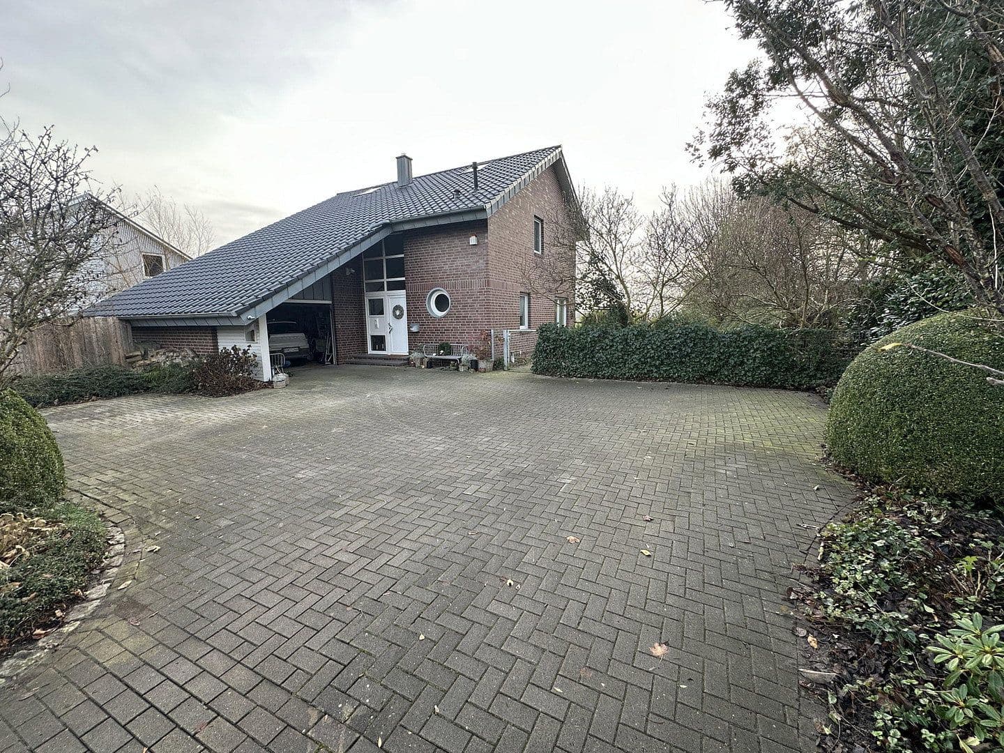 Prodej domu 317 m², pozemek 1.136 m², Bahnhofstraße 55a, Oberndorf, Dolní Sasko Prodej domu 317 m², pozemek 1.136 m², Bahnhofstraße 55a, Oberndorf, Dolní Sasko