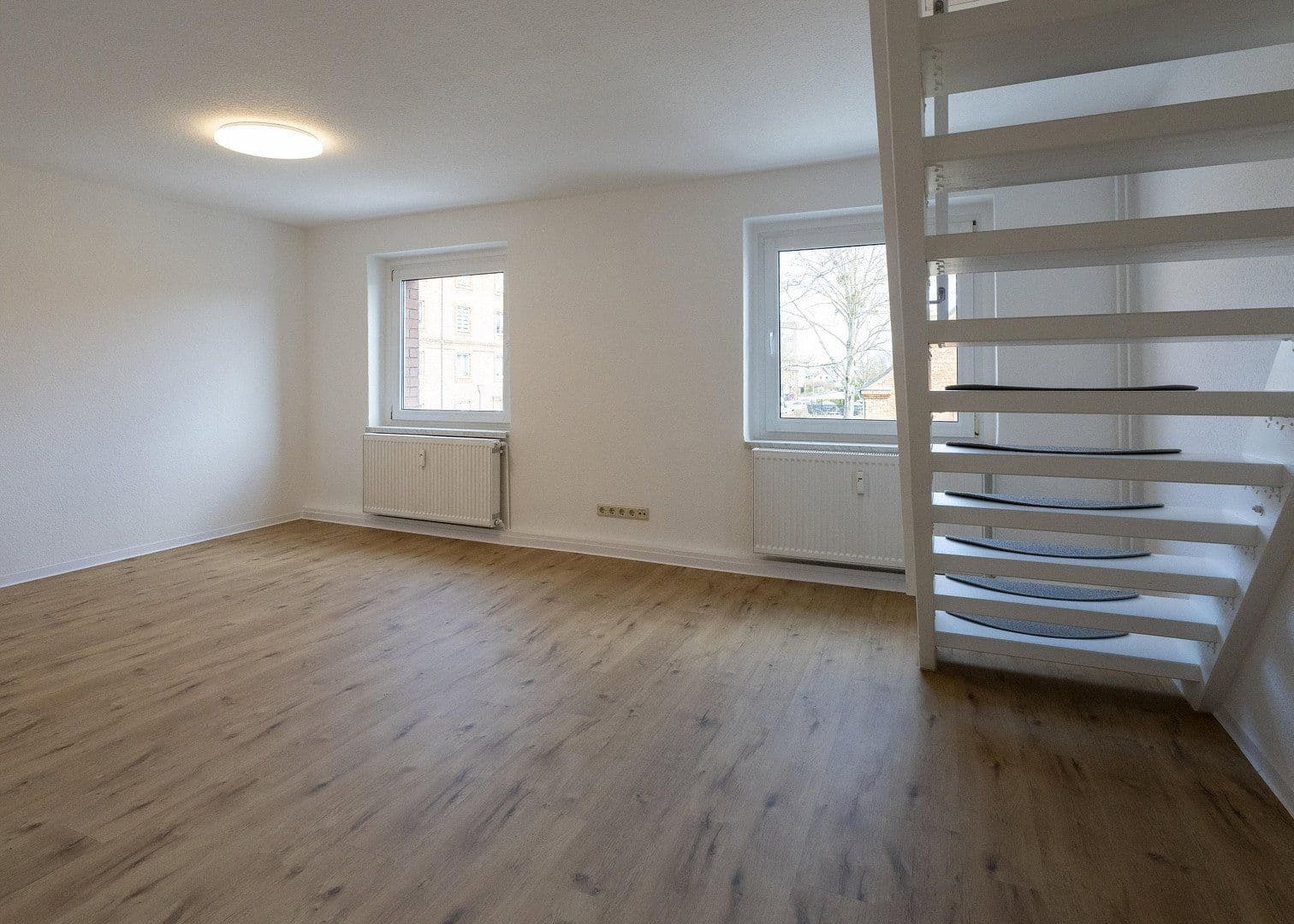 Prodej bytu 4+1 77 m², Paradieswiese 9, Neubrandenburg, Mecklenburg-Vorpommern Prodej bytu 4+1 77 m², Paradieswiese 9, Neubrandenburg, Mecklenburg-Vorpommern