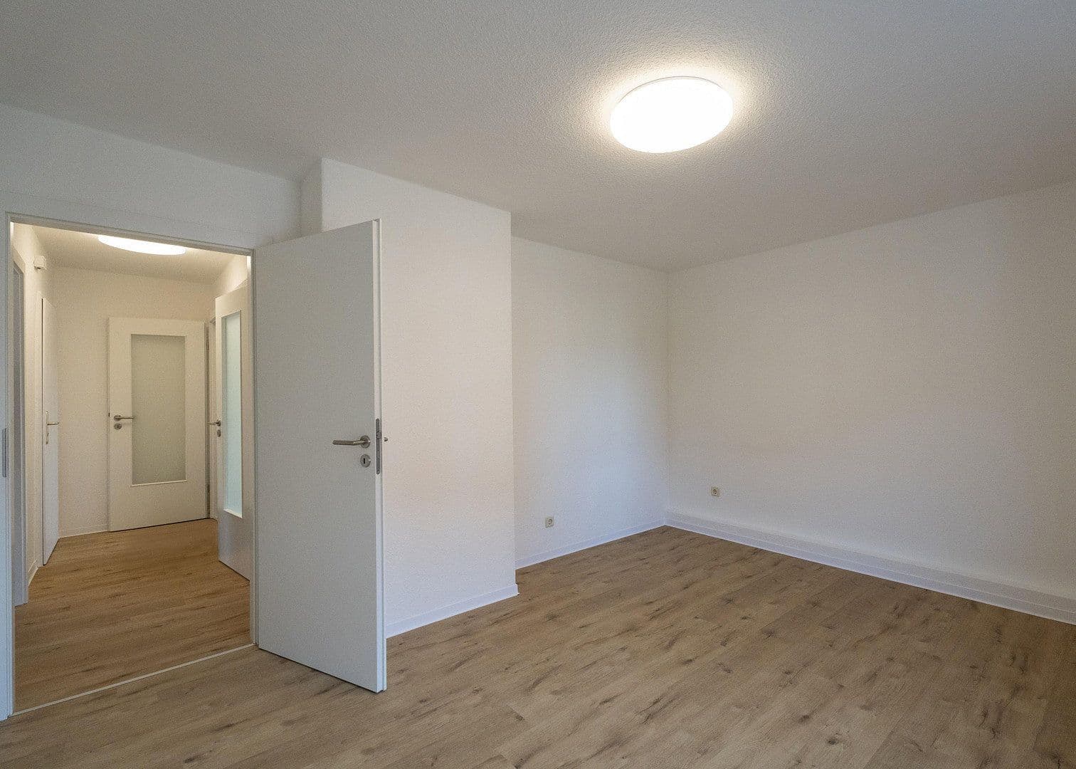 Prodej bytu 4+1 77 m², Paradieswiese 9, Neubrandenburg, Mecklenburg-Vorpommern Prodej bytu 4+1 77 m², Paradieswiese 9, Neubrandenburg, Mecklenburg-Vorpommern