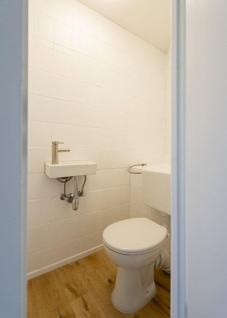 Prodej bytu 4+1 77 m², Paradieswiese 9, Neubrandenburg, Mecklenburg-Vorpommern Prodej bytu 4+1 77 m², Paradieswiese 9, Neubrandenburg, Mecklenburg-Vorpommern