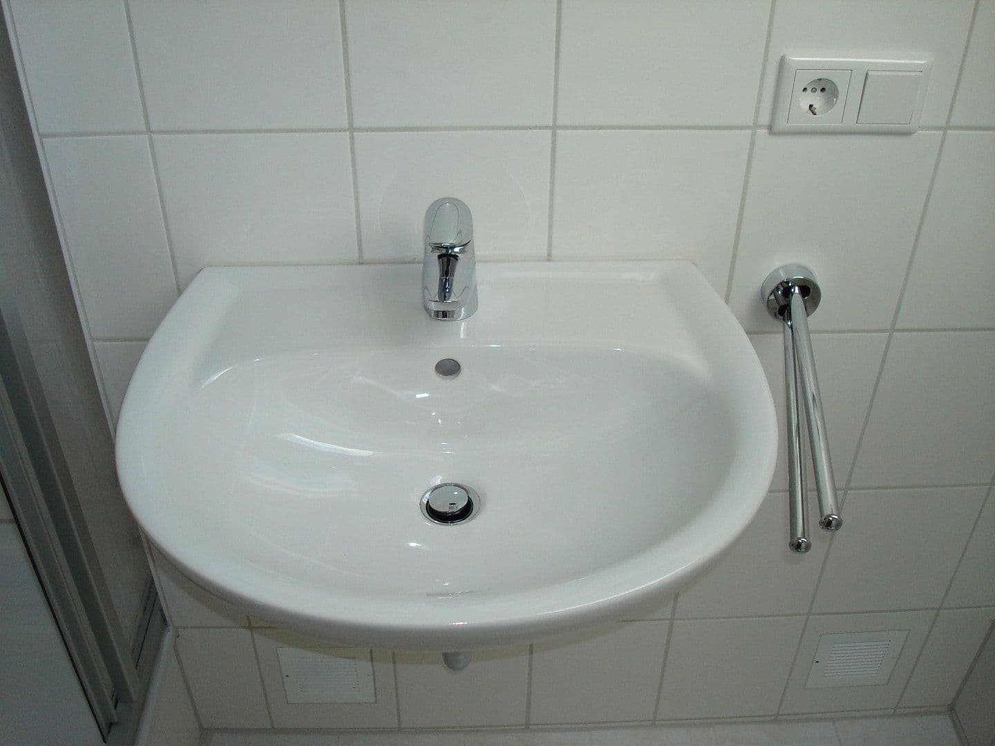 Pronájem bytu 3+1 60 m², Ulanenstr. 22, Düsseldorf, Severní Porýní-Vestfálsko Pronájem bytu 3+1 60 m², Ulanenstr. 22, Düsseldorf, Severní Porýní-Vestfálsko