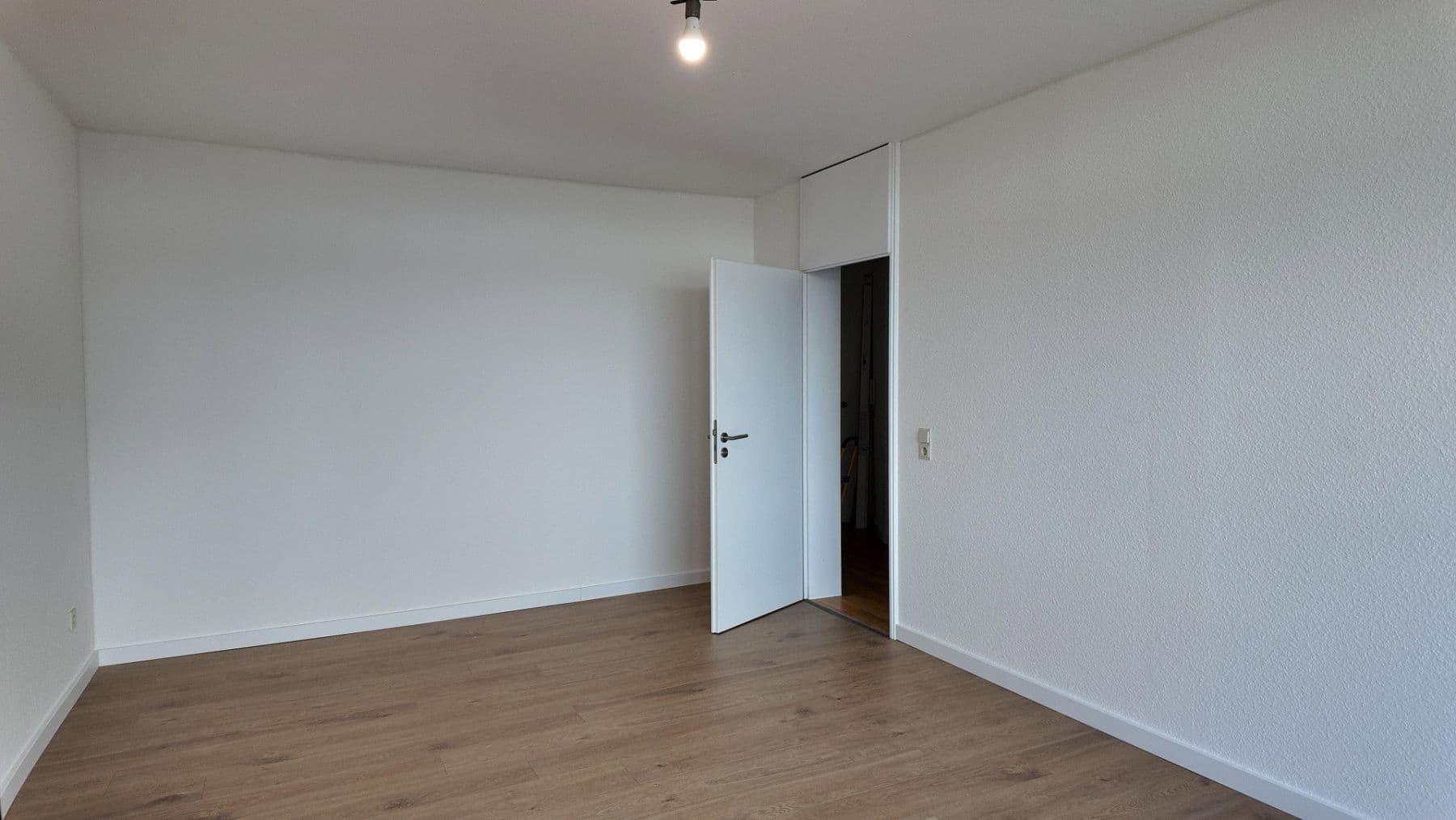 Pronájem bytu 2+1 67 m², Collinistraße 5, Mannheim, Bádensko-Württembersko Pronájem bytu 2+1 67 m², Collinistraße 5, Mannheim, Bádensko-Württembersko