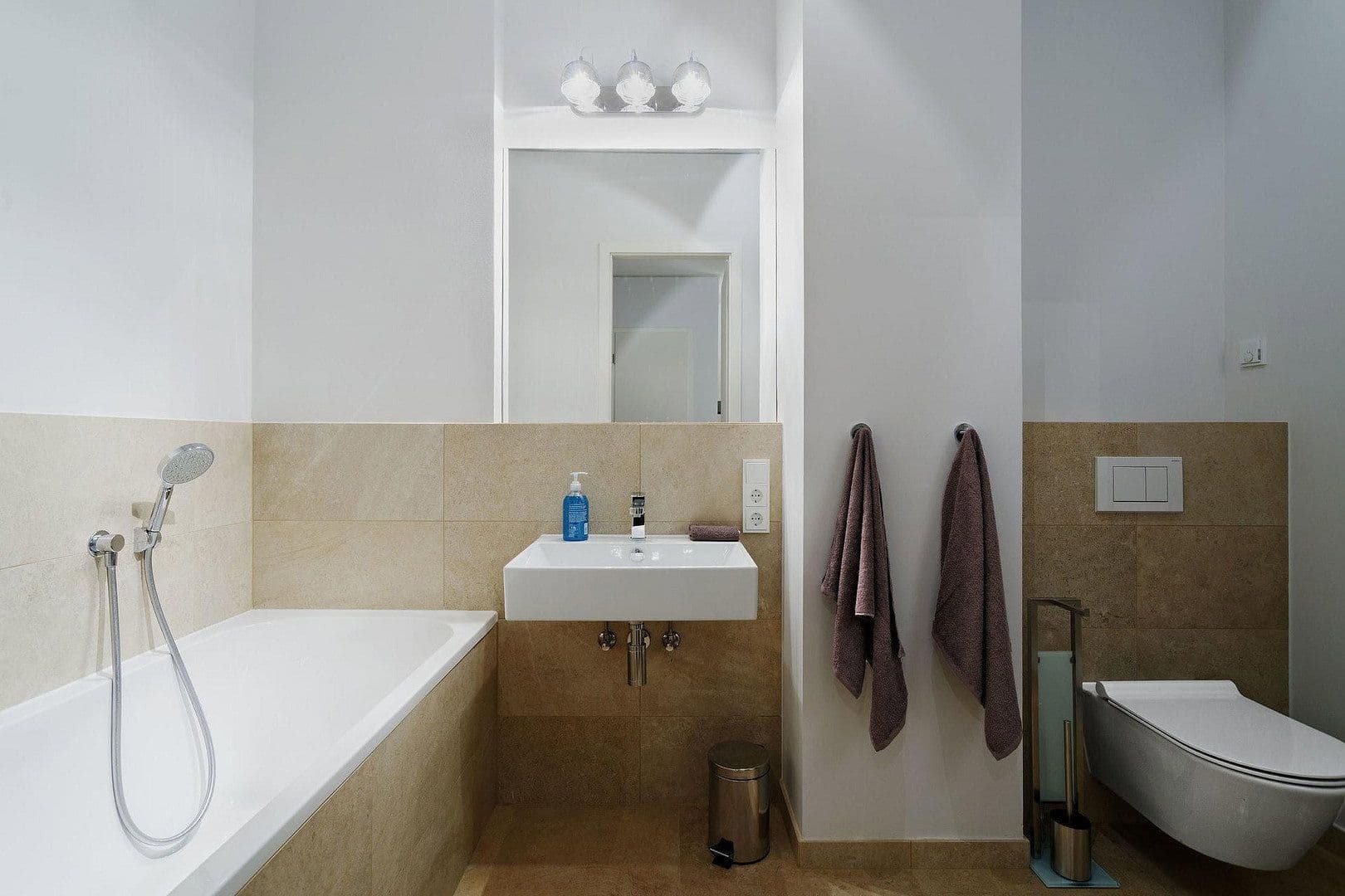 Prodej bytu 3+1 87 m², Gervinusstraße 1b, Berlin, Berlín Prodej bytu 3+1 87 m², Gervinusstraße 1b, Berlin, Berlín