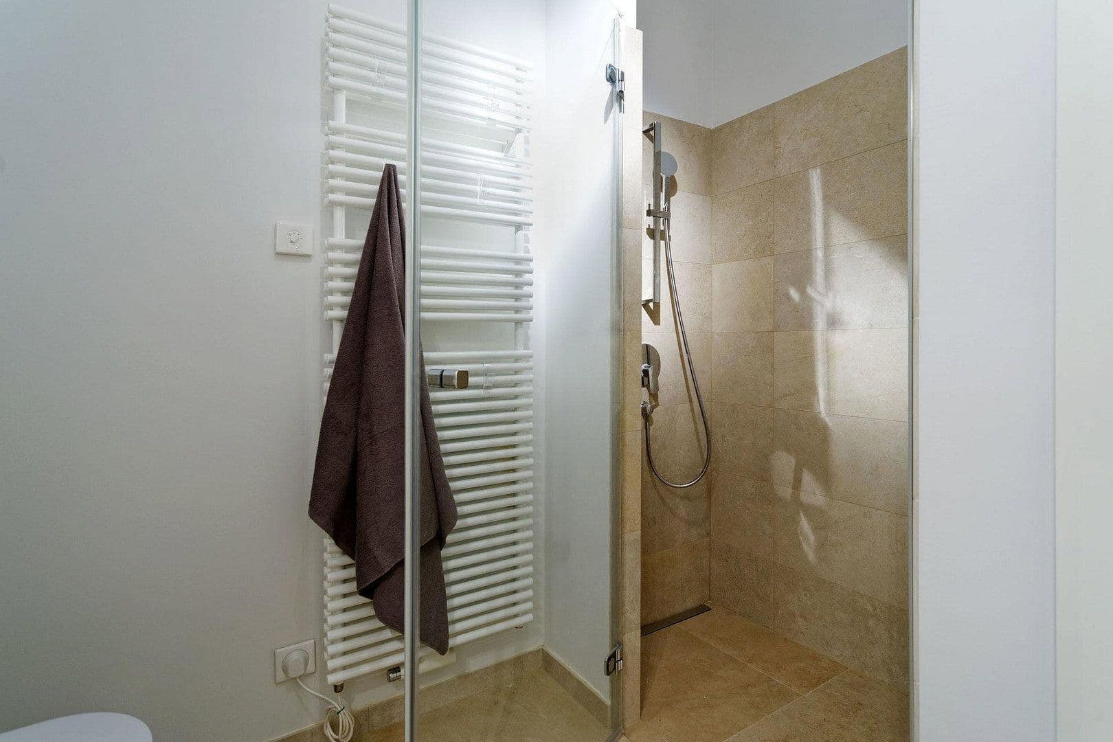 Prodej bytu 3+1 87 m², Gervinusstraße 1b, Berlin, Berlín Prodej bytu 3+1 87 m², Gervinusstraße 1b, Berlin, Berlín