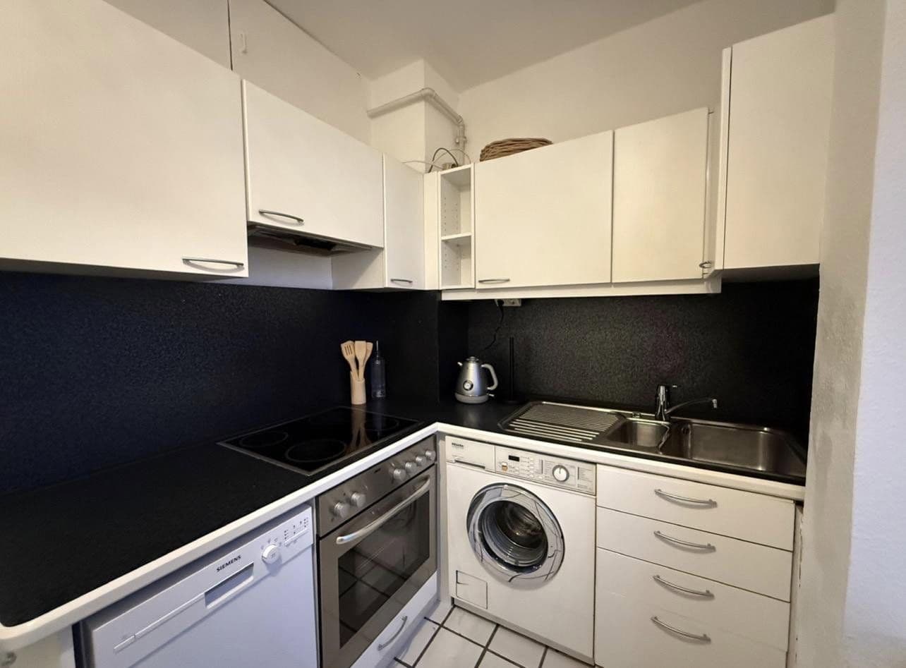 Pronájem bytu 3+1 85 m², Schellingstr, Frankfurt, Hessen Pronájem bytu 3+1 85 m², Schellingstr, Frankfurt, Hessen