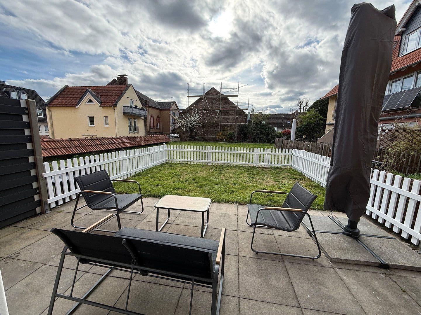 Pronájem bytu 5+1 155 m², Saarstr, Wiesbaden, Hessen Pronájem bytu 5+1 155 m², Saarstr, Wiesbaden, Hessen