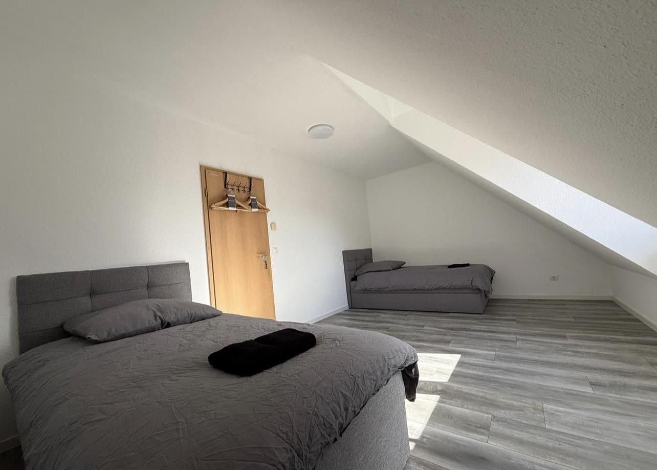 Pronájem bytu 5+1 155 m², Saarstr, Wiesbaden, Hessen Pronájem bytu 5+1 155 m², Saarstr, Wiesbaden, Hessen