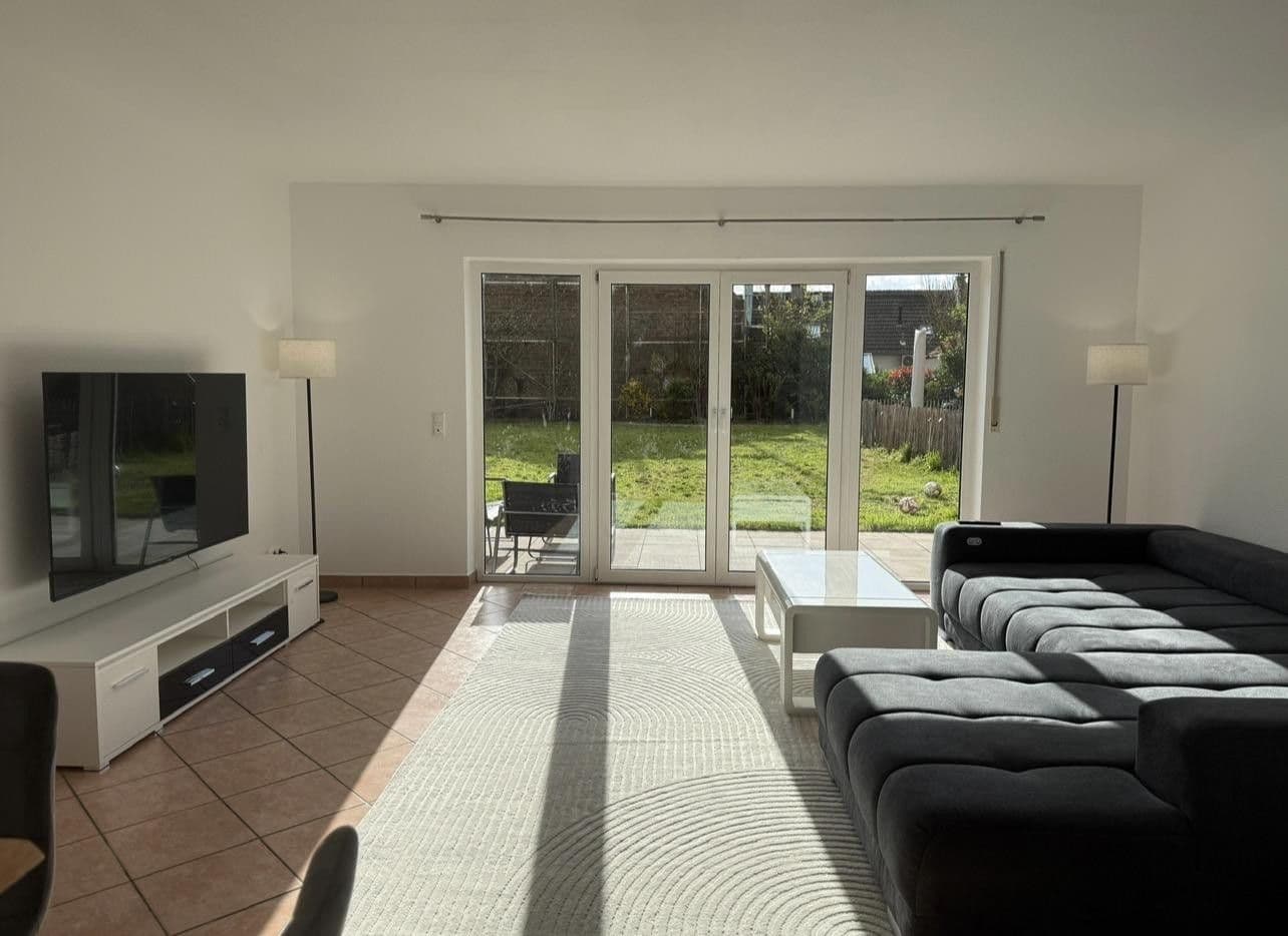 Pronájem bytu 5+1 155 m², Saarstr, Wiesbaden, Hessen Pronájem bytu 5+1 155 m², Saarstr, Wiesbaden, Hessen