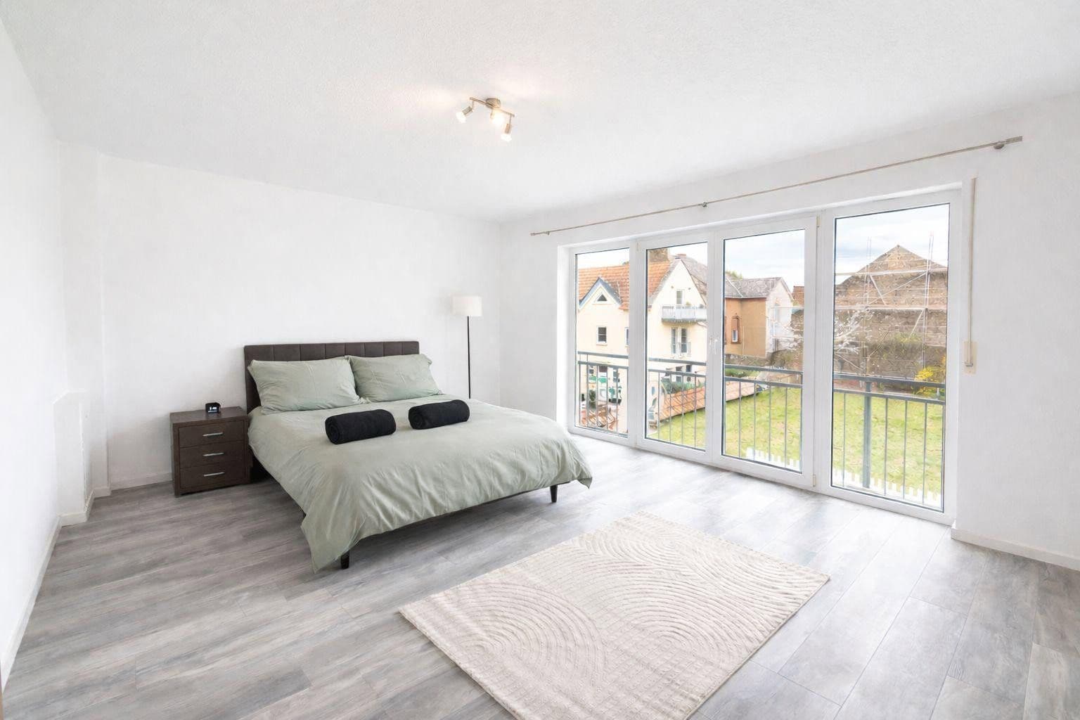 Pronájem bytu 5+1 155 m², Saarstr, Wiesbaden, Hessen Pronájem bytu 5+1 155 m², Saarstr, Wiesbaden, Hessen