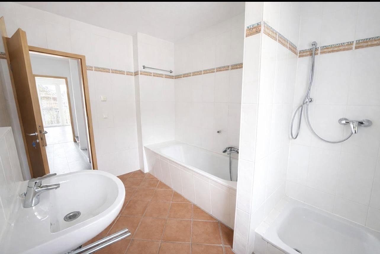 Pronájem bytu 5+1 155 m², Saarstr, Wiesbaden, Hessen Pronájem bytu 5+1 155 m², Saarstr, Wiesbaden, Hessen