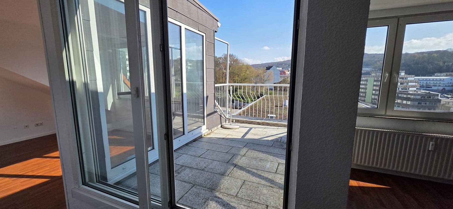 Pronájem bytu 2+kk 80 m², Wuppertal, Severní Porýní-Vestfálsko Pronájem bytu 2+kk 80 m², Wuppertal, Severní Porýní-Vestfálsko