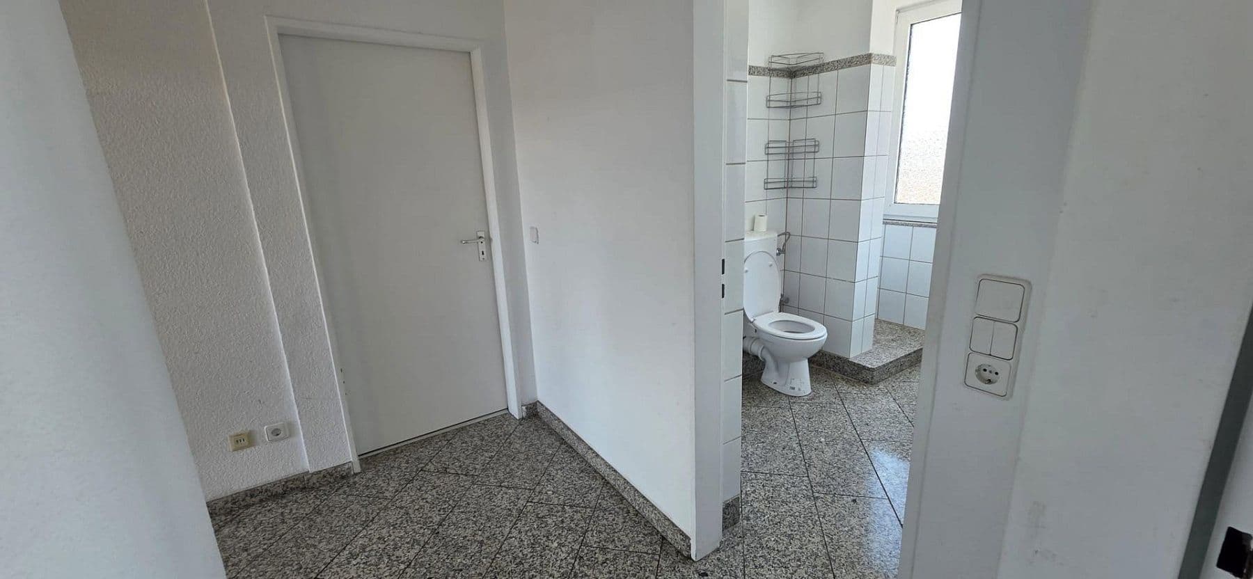 Pronájem bytu 2+kk 80 m², Wuppertal, Severní Porýní-Vestfálsko Pronájem bytu 2+kk 80 m², Wuppertal, Severní Porýní-Vestfálsko