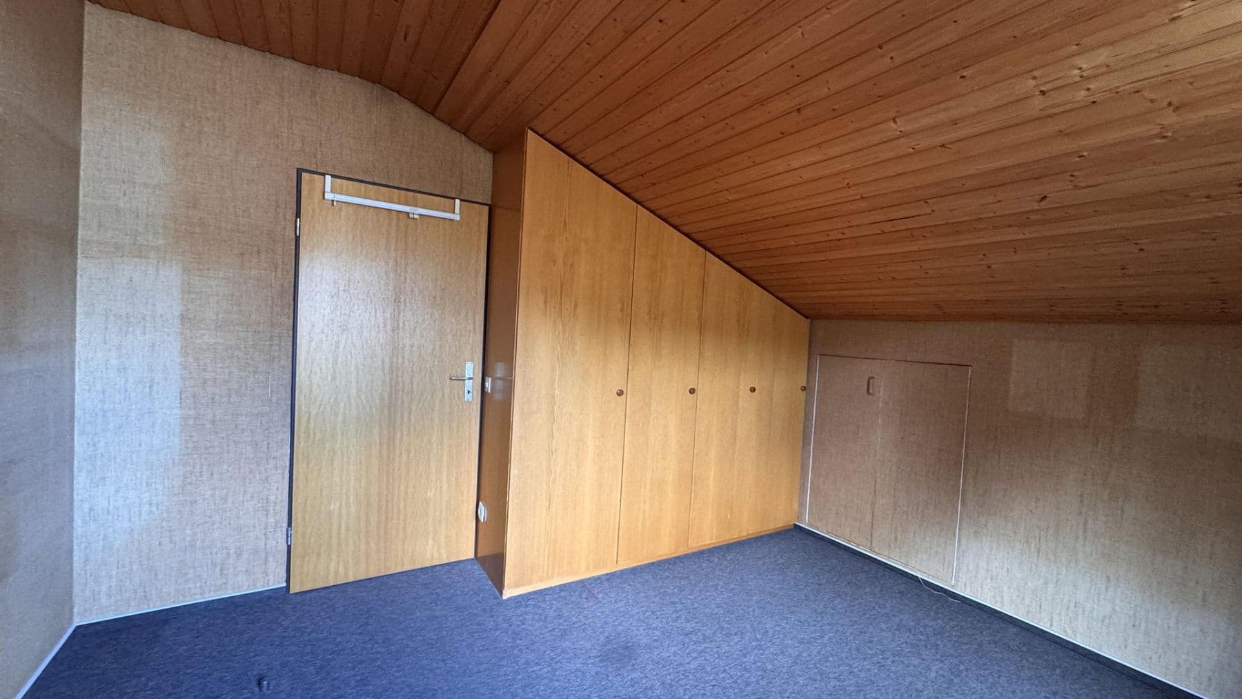 Prodej domu 167 m², pozemek 832 m², Ellwangen (Jagst), Bádensko-Württembersko Prodej domu 167 m², pozemek 832 m², Ellwangen (Jagst), Bádensko-Württembersko
