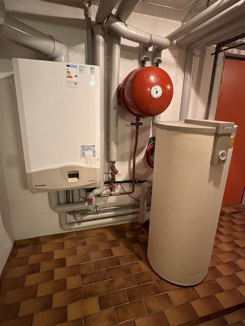 Prodej domu 167 m², pozemek 832 m², Ellwangen (Jagst), Bádensko-Württembersko Prodej domu 167 m², pozemek 832 m², Ellwangen (Jagst), Bádensko-Württembersko