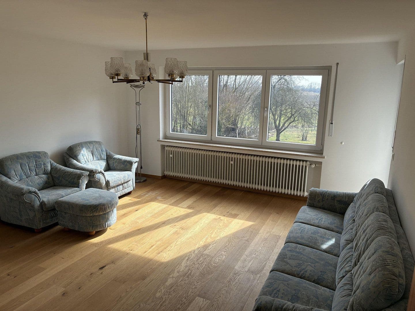 Pronájem domu 150 m², pozemek 1.013 m², Parkstetten, Bavorsko Pronájem domu 150 m², pozemek 1.013 m², Parkstetten, Bavorsko