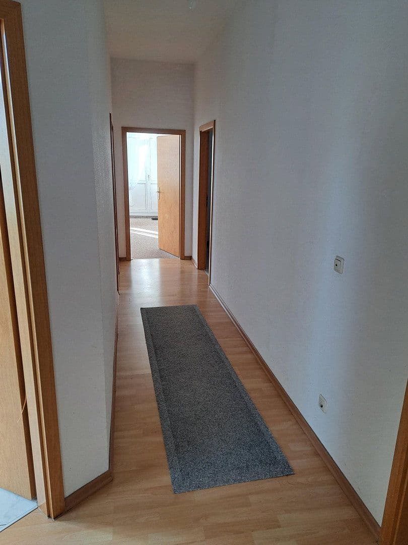 Prodej bytu 3+1 76 m², Roßbacher Str. 11, Bad Elster, Sasko Prodej bytu 3+1 76 m², Roßbacher Str. 11, Bad Elster, Sasko