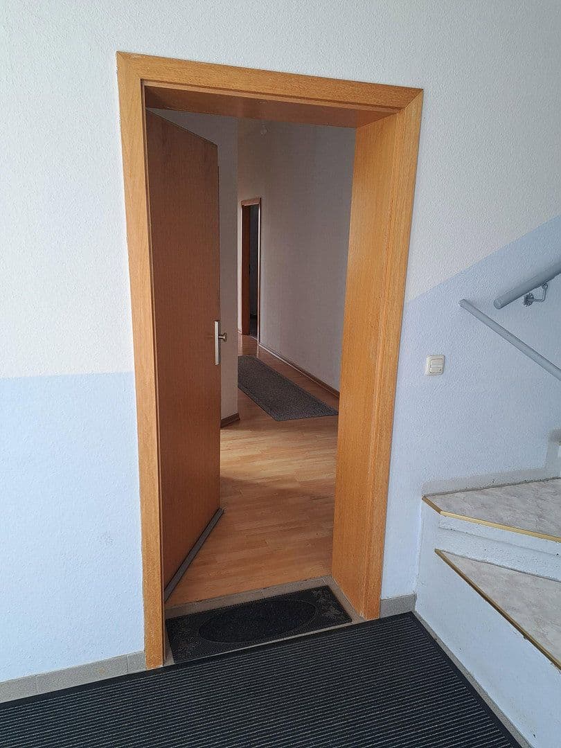 Prodej bytu 3+1 76 m², Roßbacher Str. 11, Bad Elster, Sasko Prodej bytu 3+1 76 m², Roßbacher Str. 11, Bad Elster, Sasko