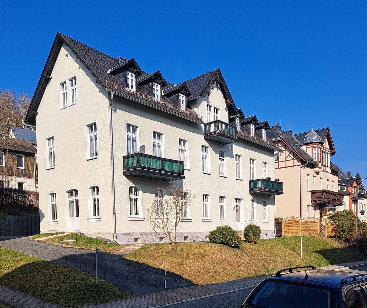 Prodej bytu 3+1 76 m², Roßbacher Str. 11, Bad Elster, Sasko Prodej bytu 3+1 76 m², Roßbacher Str. 11, Bad Elster, Sasko