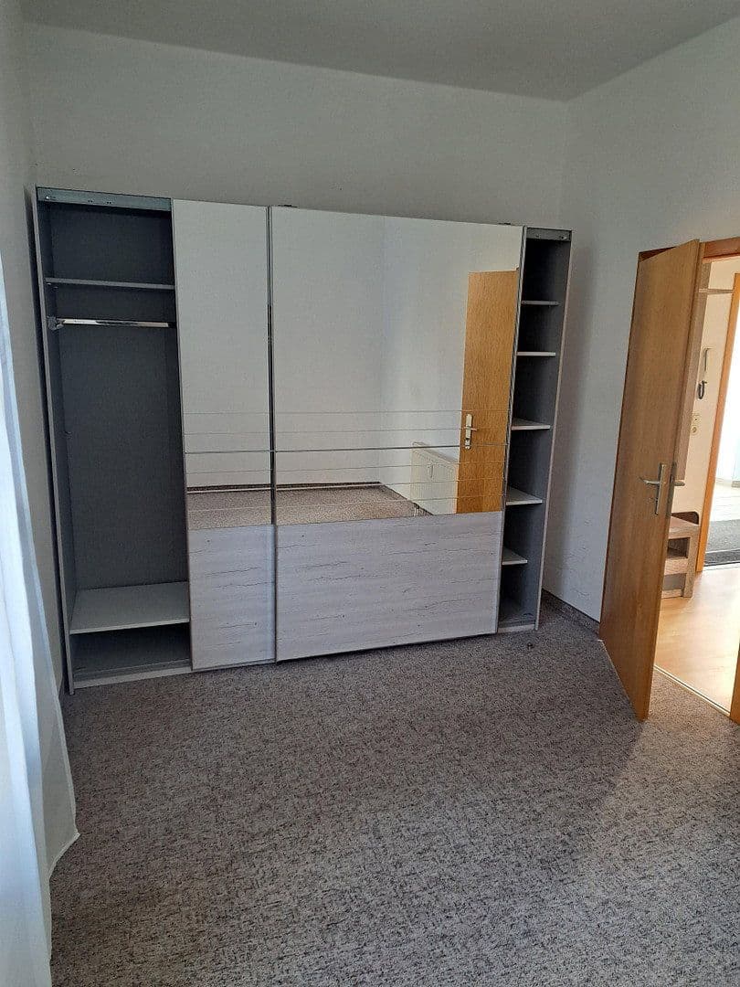 Prodej bytu 3+1 76 m², Roßbacher Str. 11, Bad Elster, Sasko Prodej bytu 3+1 76 m², Roßbacher Str. 11, Bad Elster, Sasko