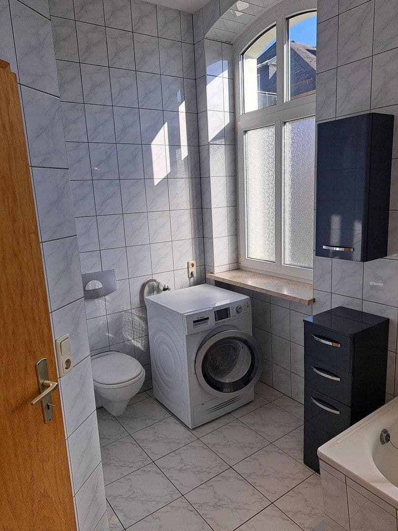 Prodej bytu 3+1 76 m², Roßbacher Str. 11, Bad Elster, Sasko Prodej bytu 3+1 76 m², Roßbacher Str. 11, Bad Elster, Sasko