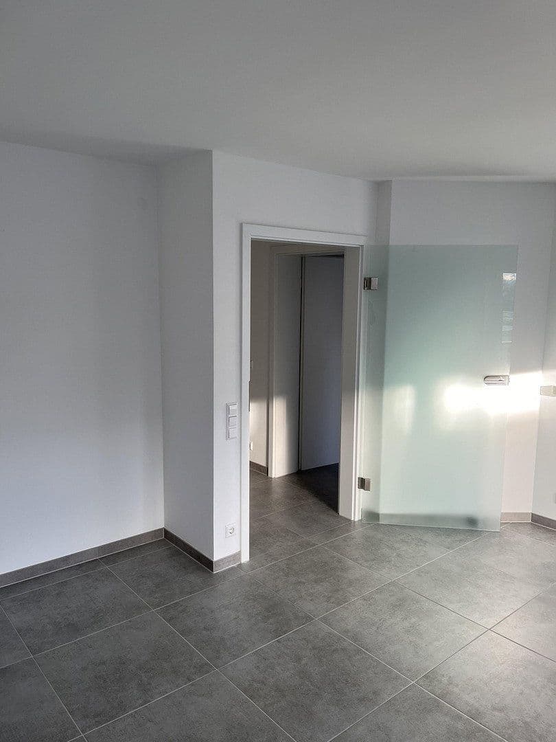 Pronájem bytu 3+kk 94 m², Kirchheim unter Teck, Bádensko-Württembersko Pronájem bytu 3+kk 94 m², Kirchheim unter Teck, Bádensko-Württembersko