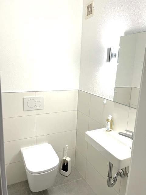 Pronájem bytu 3+kk 94 m², Kirchheim unter Teck, Bádensko-Württembersko Pronájem bytu 3+kk 94 m², Kirchheim unter Teck, Bádensko-Württembersko