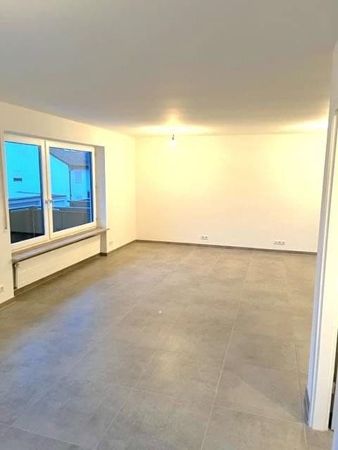 Pronájem bytu 3+kk 94 m², Kirchheim unter Teck, Bádensko-Württembersko Pronájem bytu 3+kk 94 m², Kirchheim unter Teck, Bádensko-Württembersko