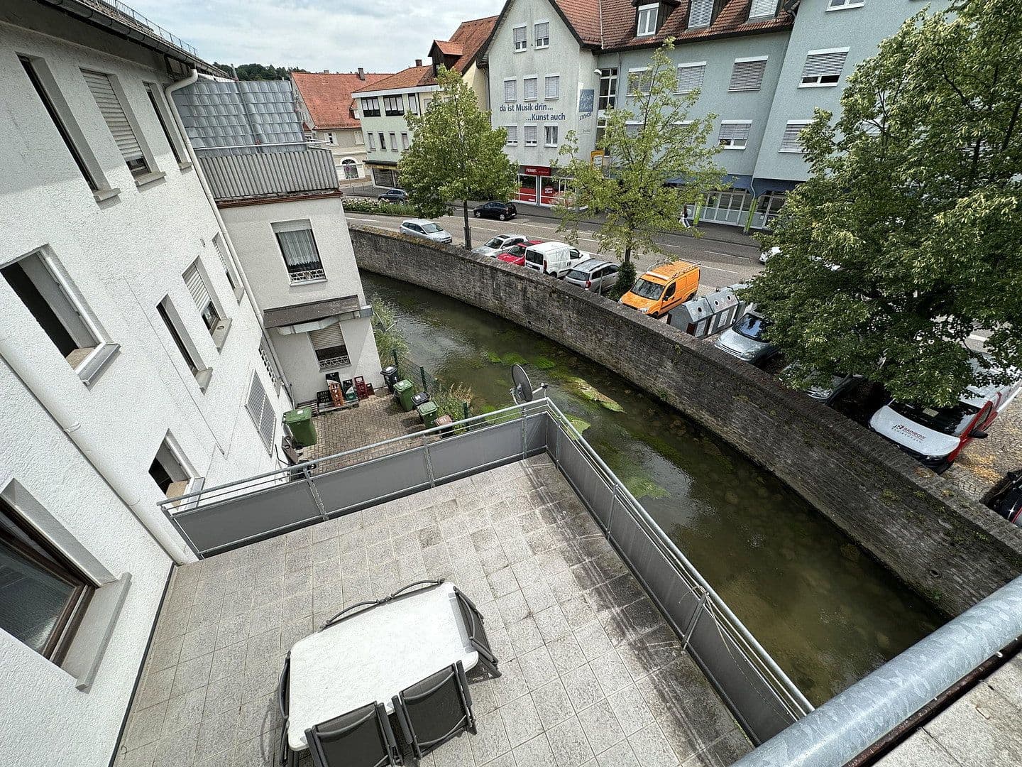 Pronájem bytu 3+1 97 m², Kübelmarkt 28, Bruchsal, Bádensko-Württembersko Pronájem bytu 3+1 97 m², Kübelmarkt 28, Bruchsal, Bádensko-Württembersko