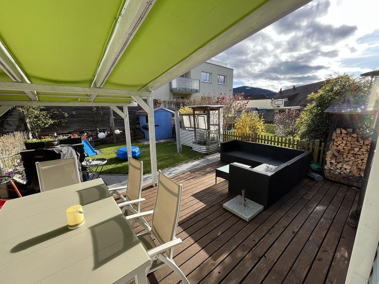 Prodej domu 120 m², pozemek 200 m², Kirchzarten, Bádensko-Württembersko Prodej domu 120 m², pozemek 200 m², Kirchzarten, Bádensko-Württembersko