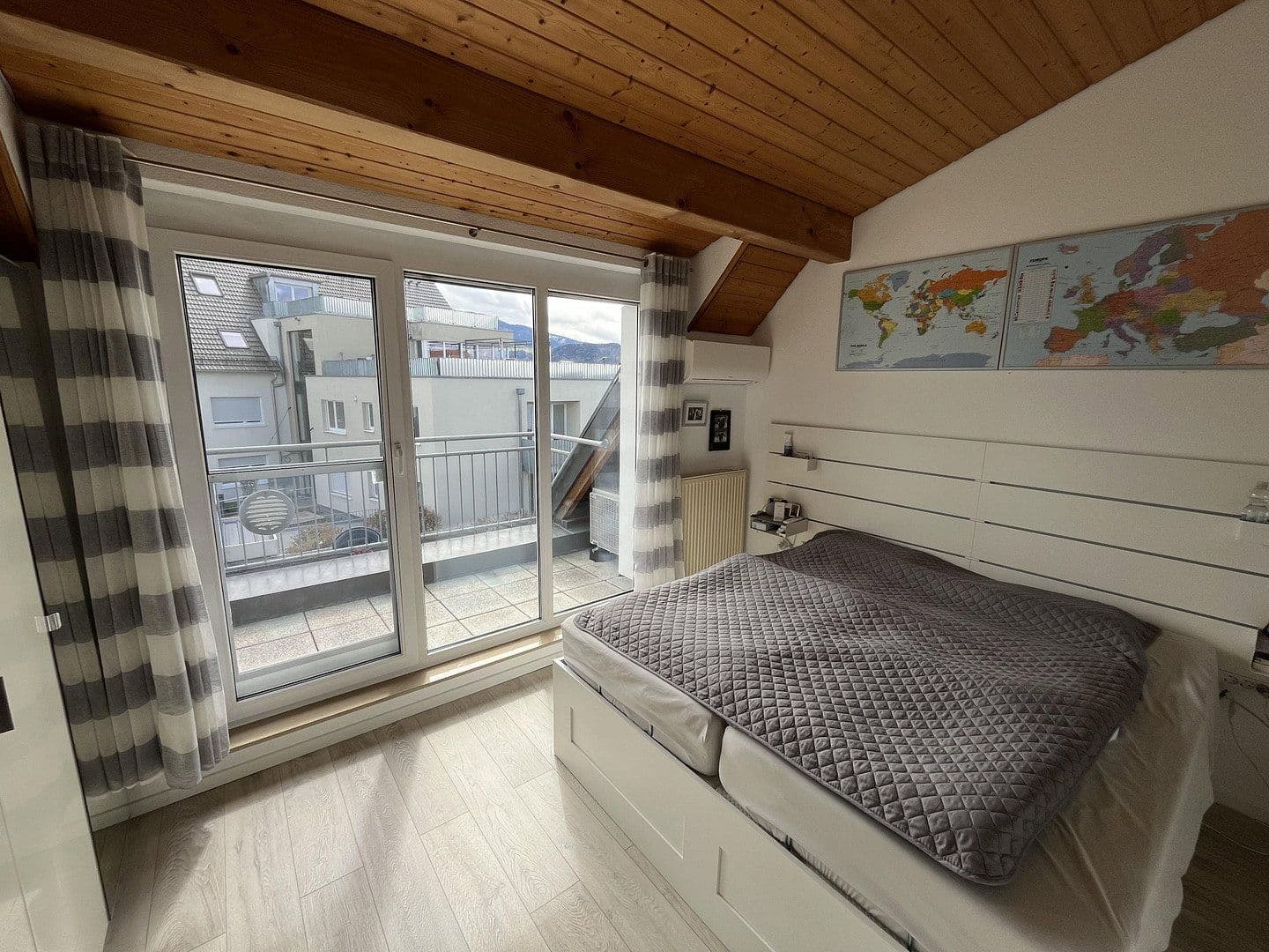 Prodej domu 120 m², pozemek 200 m², Kirchzarten, Bádensko-Württembersko Prodej domu 120 m², pozemek 200 m², Kirchzarten, Bádensko-Württembersko