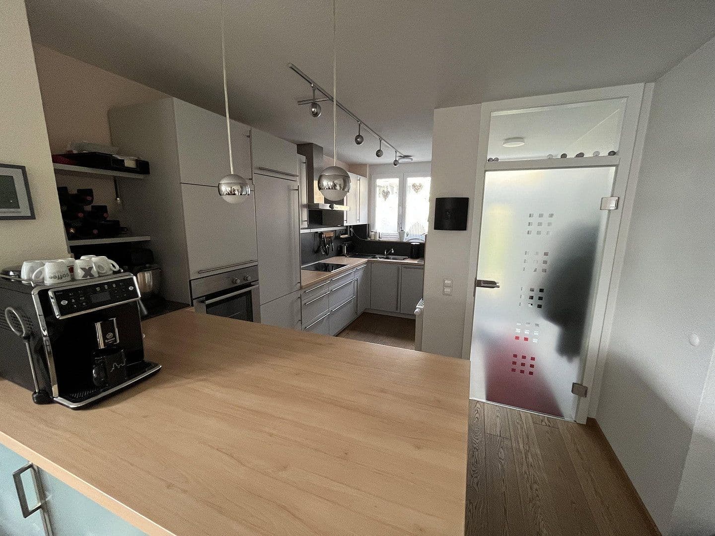 Prodej domu 120 m², pozemek 200 m², Kirchzarten, Bádensko-Württembersko Prodej domu 120 m², pozemek 200 m², Kirchzarten, Bádensko-Württembersko